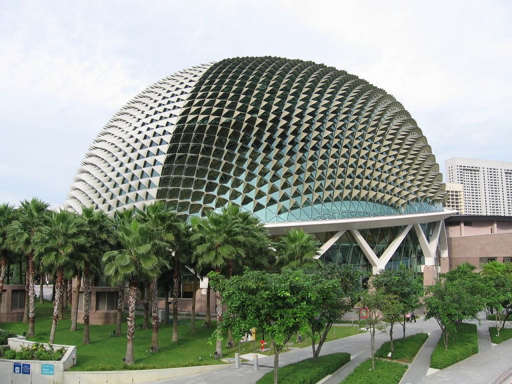 V Singapure stojí budova v tvare durianu (Zdroj - Wikimedia Commons / Mailer Diablo)