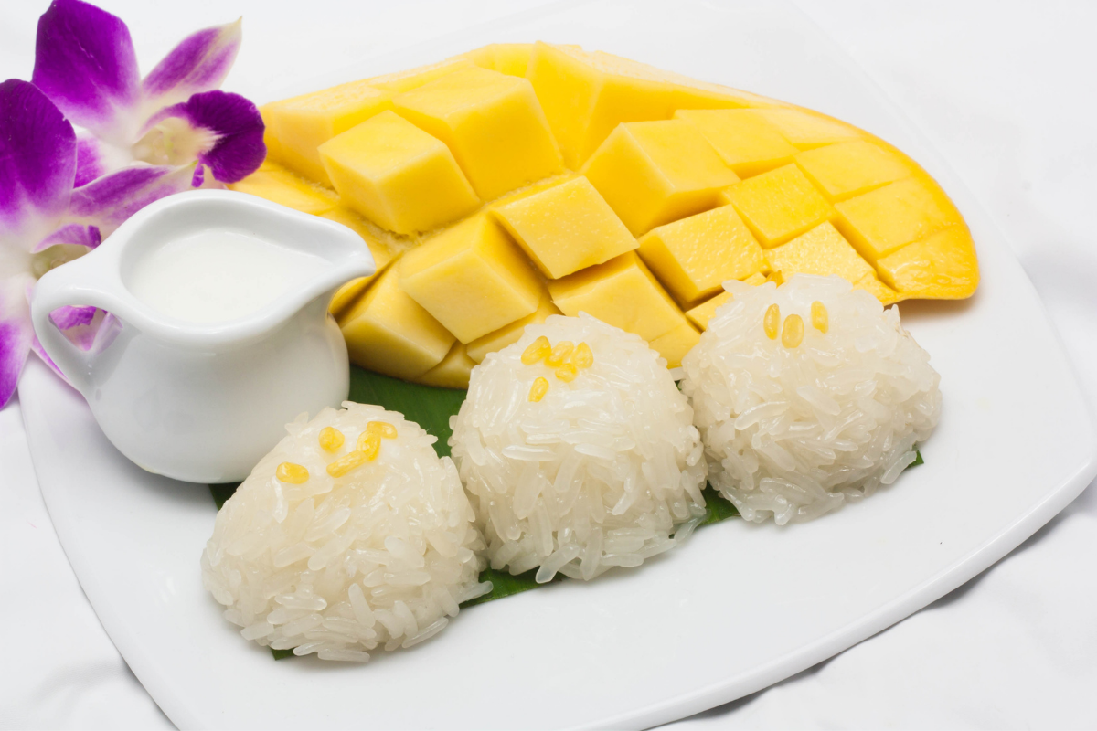 Najlepšie je k príprave použiť mango s výraznou žltou farbou (zdroj obrázku: canva.com)