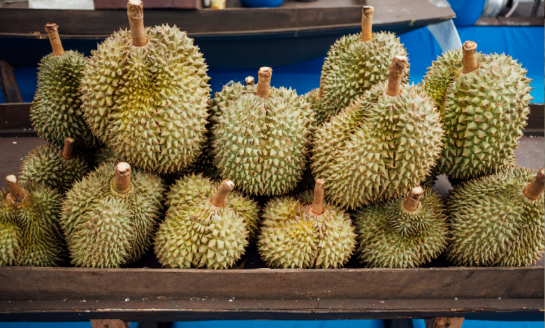 Ovocie durian sa predáva bežne na trhoch v Ázii (Zdroj - Freepik)