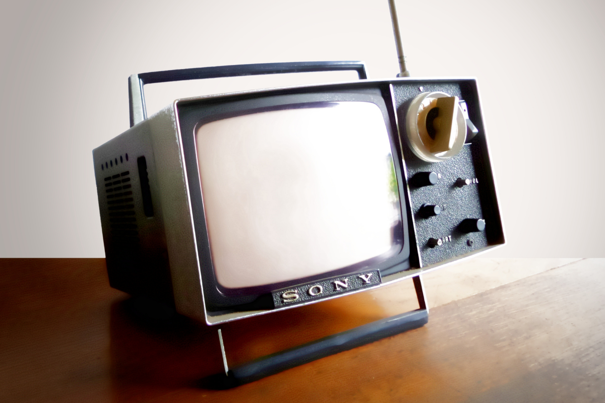 Takto vyzerali prvé televízory spoločnosti Sony (zdroj obrázku: canva.com)