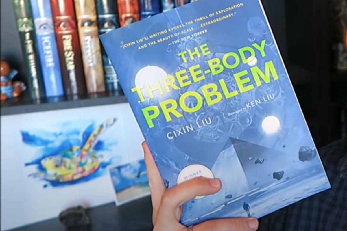 Kniha The Three-body Problem (reprofoto youtube / Connor O'Brien)
