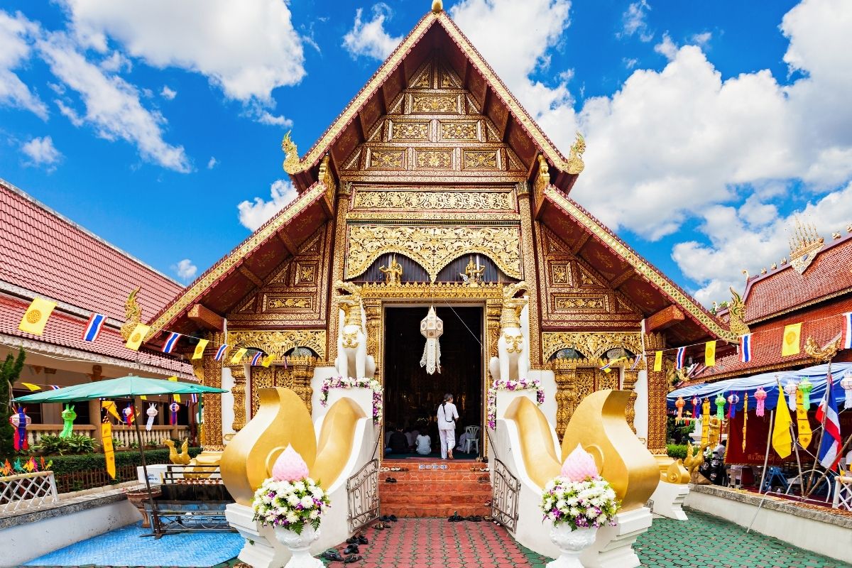 Chrám Wat Phra Singh v Chiang Mai (zdroj obrázku: canva.com)