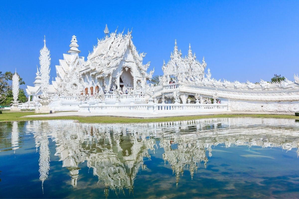 Návšteva bieleho chrámu je zážitkom na celý život (zdroj obrázku: canva.com)