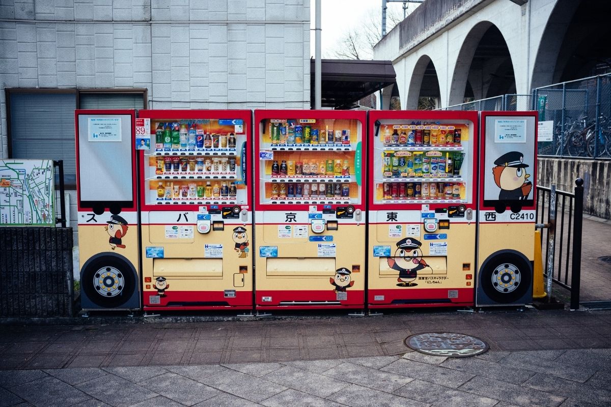 Automat v tvare autobusu (zdroj obrázku: Flickr/Fabian Reus)