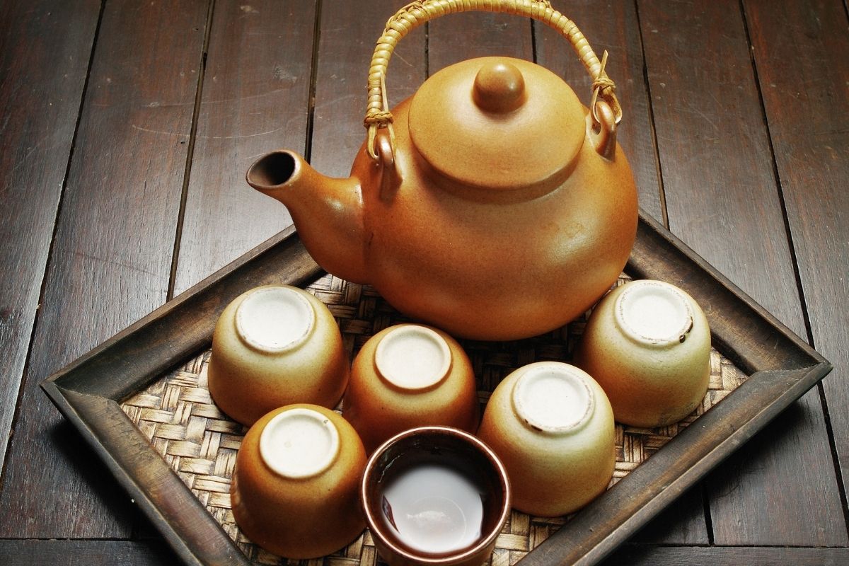 Hlinené čajníky sú v Číne najobľúbenejšie (zdroj obrázku: canva.com)