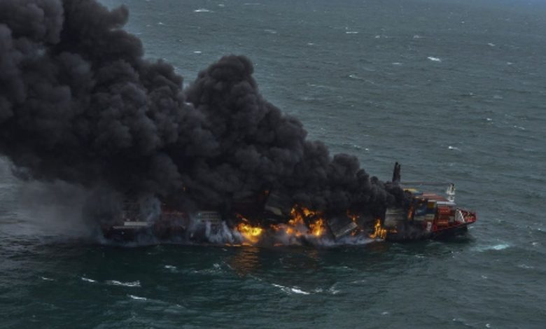 Na čistení pláží sa pod(zdroj obrázku: SITA/AP Photo/Eranga Jayawardena)