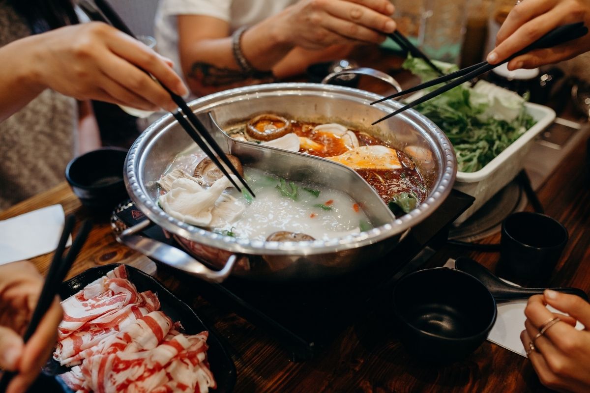 Hot Pot (zdroj obrázku: canva.com)