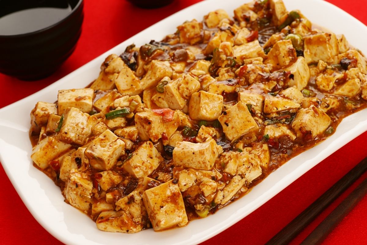 Mapo Dofu známe aj ako Mapo Tofu (zdroj obrázku: canva.com)