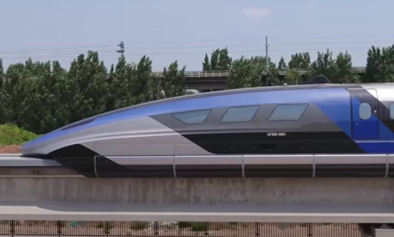 Ukážka nového vlaku Maglev (reprofoto youtube.com/ShanghaiEye魔都眼)