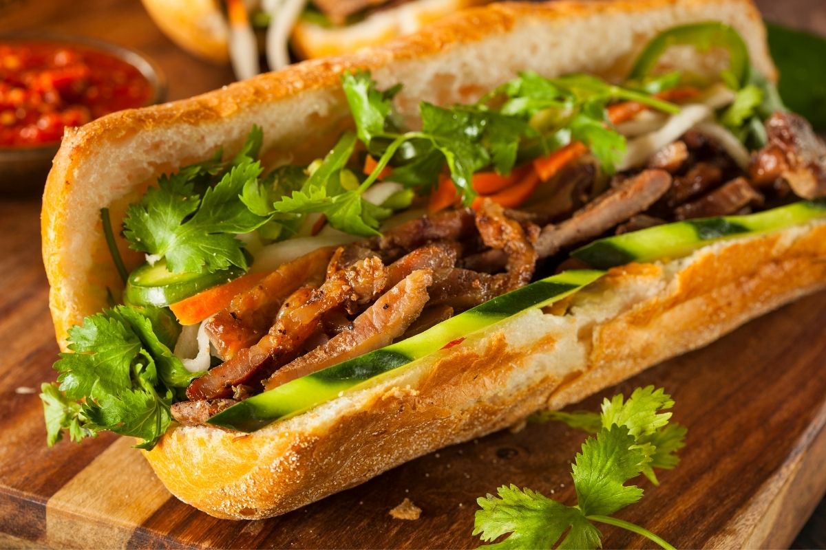 Sendvič Banh Mi (zdroj obrázku: canva.com)