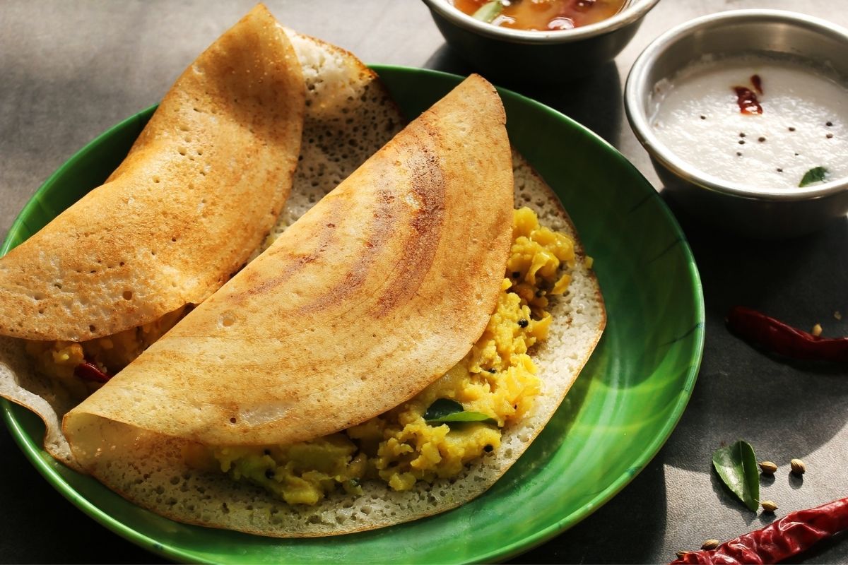 Plnená palacinka Masala Dosa (zdroj obrázku: canva.com)