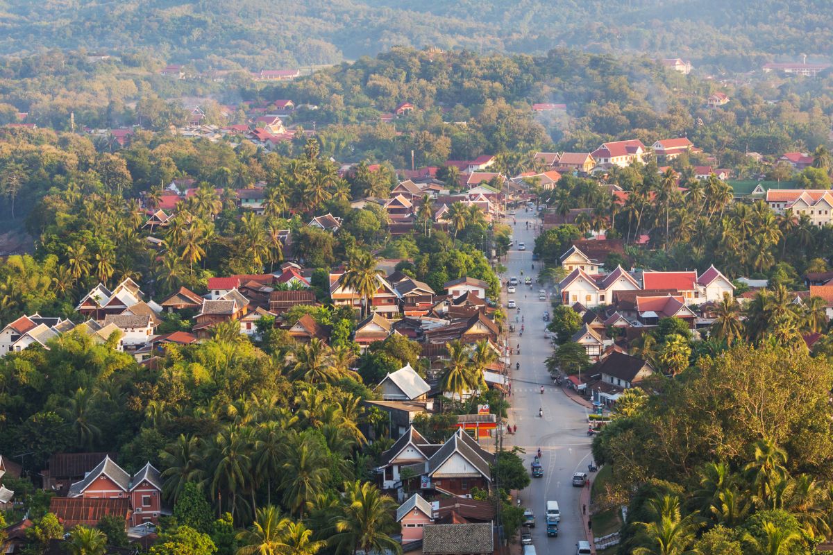 Výhľad na mesto Luang Prabang (zdroj obrázku: canva.com).