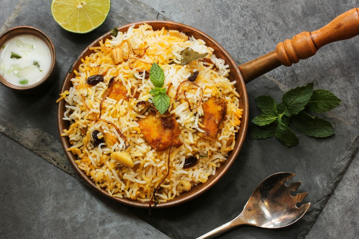 Biryani (zdroj obrázku: canva.com)