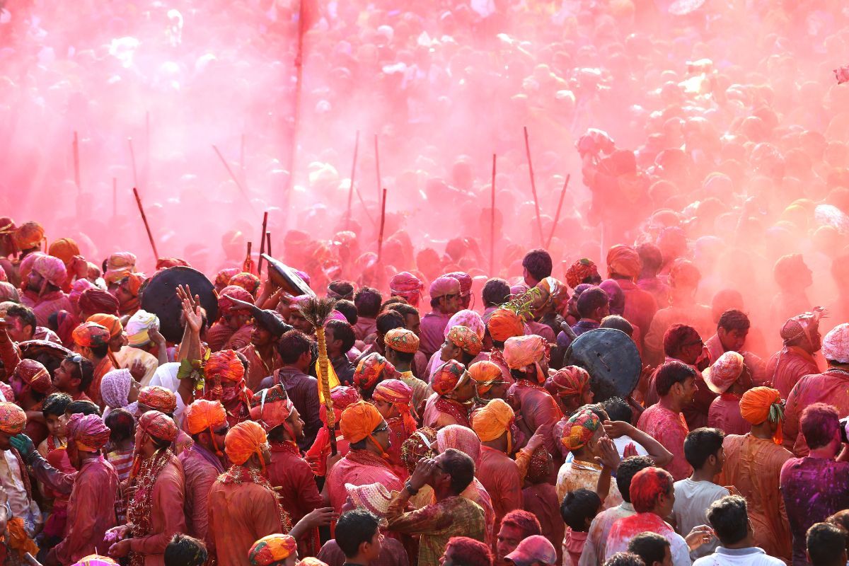 Festival Holi patrí k najobľúbenejším nepálskym sviatkom (zdroj obrázku: canva.com). 